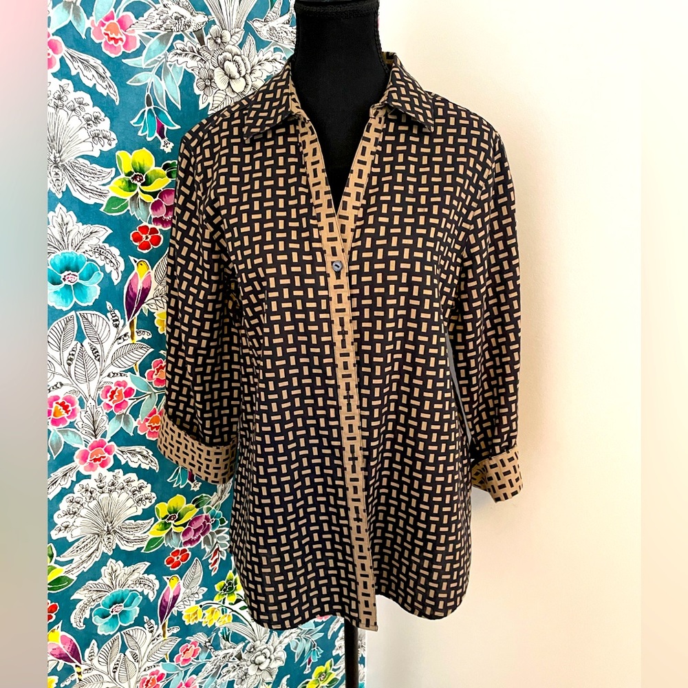 Foxcroft Button Down size 12
